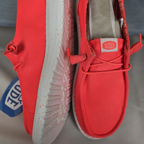 NWT HEY DUDE shoes For Women Sz 7 - Picture 4 of 6